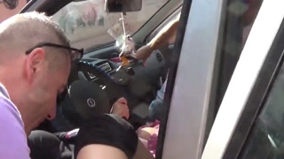 Car sex con la diciottenne..