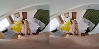 VR BANGERS Hot Latina Housewife Eliza Ibarra Get Her Pussy Fucked By Horny Robber VR Porn