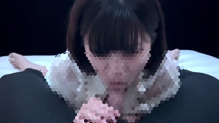 純粋そうな彼女が「においに興奮する…」エロチ〇ポをクンクンしながらフェラ　口内射精