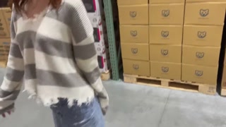 ノーパン＆ノーブラ♡コストコでお買い物デート！可愛い色白美少女に朝立ちちんこをフェラ抜きされて起床♡素人カップル/ごっくん/口内射精/女子大生/盗撮/露出/スリム/English subtitles