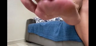 PREV Kiffa Foot exibicionism and Foot tease with her sexy blue sandals and blue nails FOOT WORSHIP