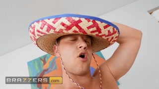 Brazzers - Naughty College Girl Katie Kush Spreads Her Pussy &amp; Lures Van Wylde To Put His Dick In It