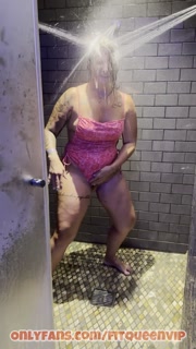 🥵Pissing On The Spa, I Hope Nobody DISCOVER Me😳
