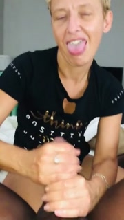 Sexy milf does her best to deep throat bbc! And sucking balls too! Dam she’s great! Pt2