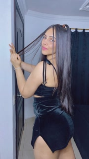 Horny 18 year old Instagramer gets fucked with a 50 centimeter cock homemade porn