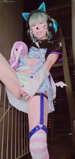Cyber girl outdoor urination (cosplay)