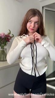 Teen a obří prsa
