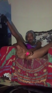 African slut squirting hard during anal