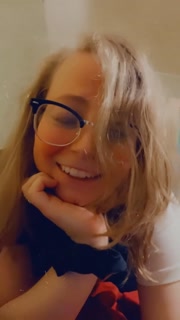 I m SOOOO HORNY and I HAVE NO ONE TO FUUUUCK 🔮