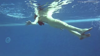 Lina Mercury hot underwater show