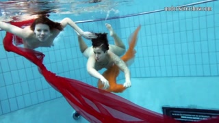 Sara Bombina and Gazel Podvodkova underwatershow beauties