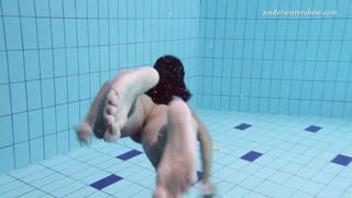 Zhanetta super sexy underwater slut