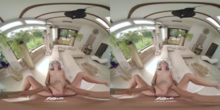 Your Babe Friend With Benefits Justicia Blond Needs You Right Now