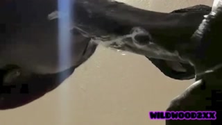 Sloppy deep throat-CLOSE UP