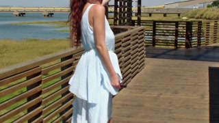 public flashing upscirt on the street