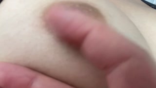 スポブラの上からおっぱい刺激してたら興奮してきてイっちゃった